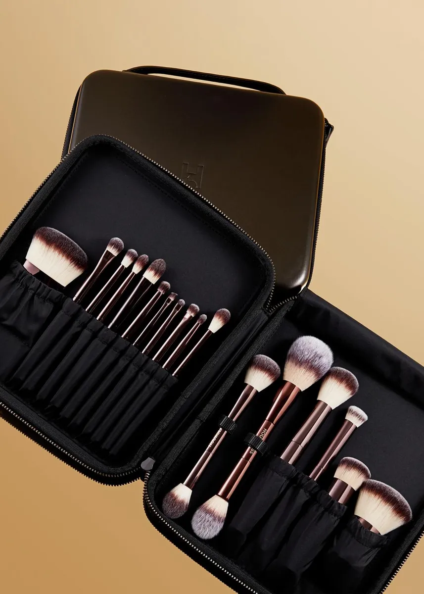 Hourglass Cosmetics Vegan Brush Collection - Limited Edition | Thumbnail 3