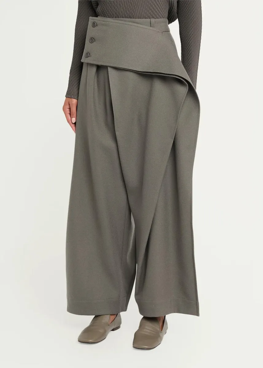 Issey Miyake Calligraph Sculptural Pleated Wide-Leg Trousers | Thumbnail 4
