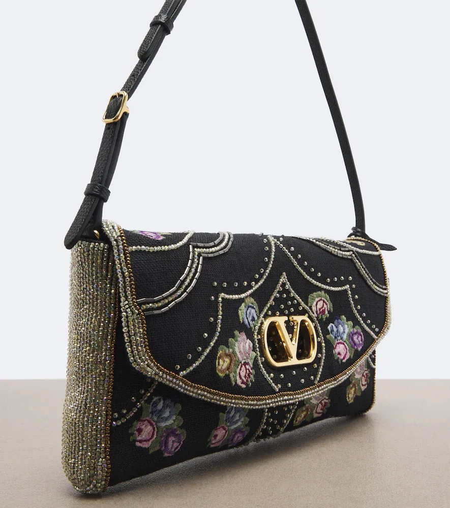 Valentino Garavani DeVain Small floral embellished shoulder bag | Thumbnail 3 Valentino Garavani DeVain Small floral embellished shoulder bag | Thumbnail 3