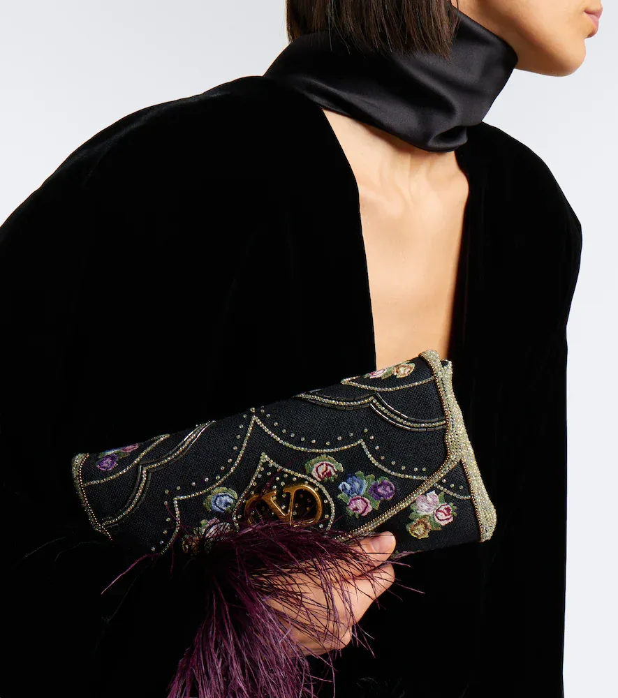 Valentino Garavani DeVain Small floral embellished shoulder bag | Thumbnail 6 Valentino Garavani DeVain Small floral embellished shoulder bag | Thumbnail 6