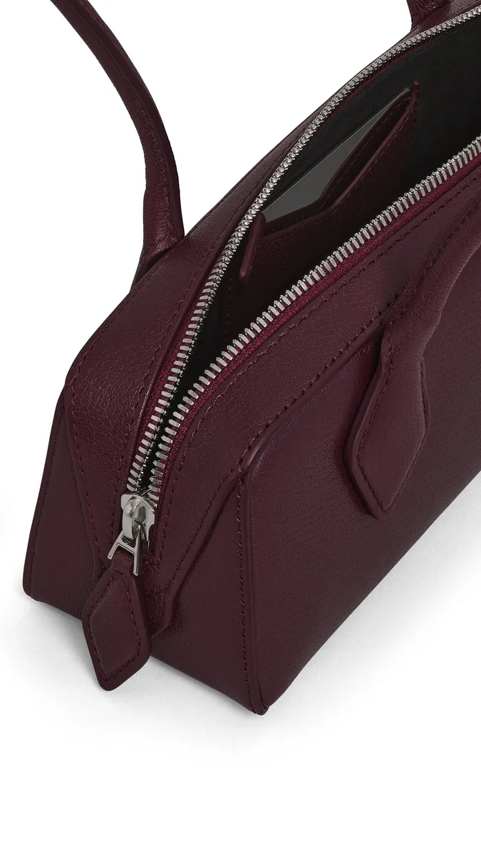 Alaïa Le Teckel Small Bag In Leather | Thumbnail 3 Alaïa Le Teckel Small Bag In Leather | Thumbnail 3