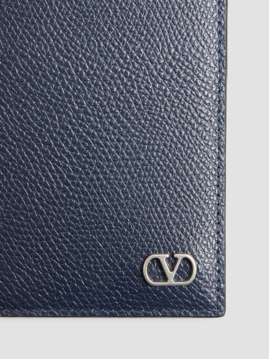 Valentino Men's VLogo Signature Cardholder in Grainy Calfskin - Marine | Thumbnail 3 Valentino Men's VLogo Signature Cardholder in Grainy Calfskin - Marine | Thumbnail 3