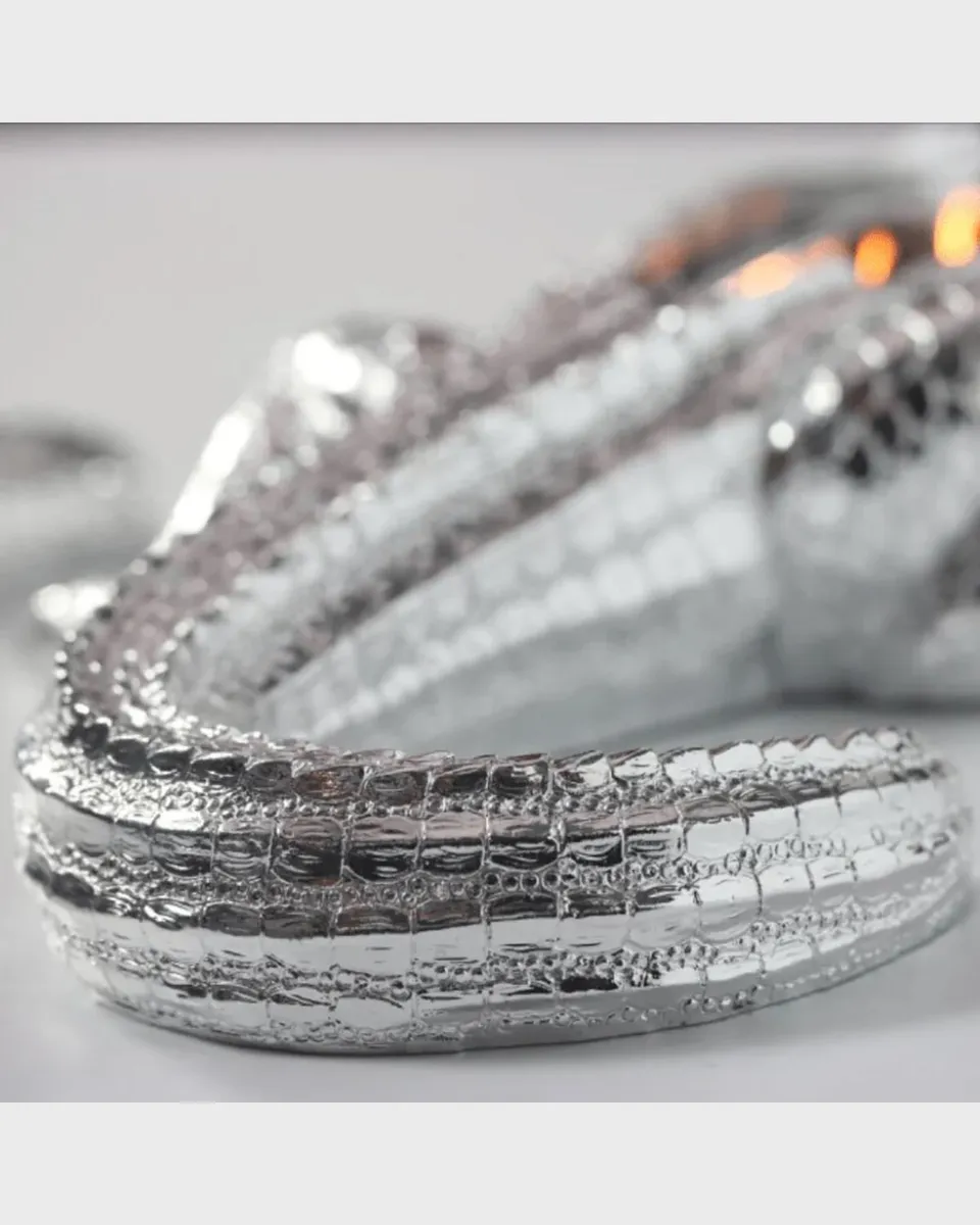Thompson Ferrier Silvertone Grand Alligator Candle, 14 oz. | Thumbnail 3