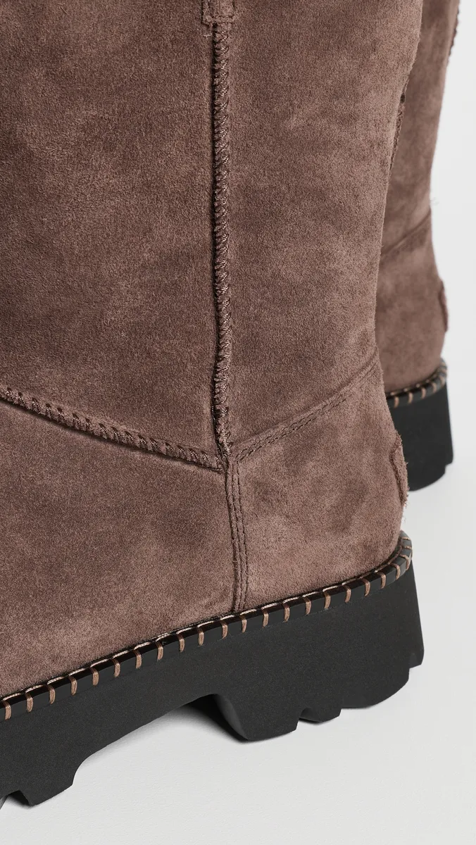 UGG Uptowner Short Boots | Thumbnail 6