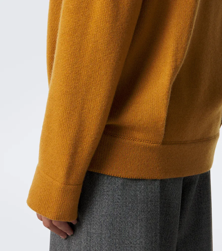 Valentino Garavani Draped cashmere turtleneck sweater | Thumbnail 5 Valentino Garavani Draped cashmere turtleneck sweater | Thumbnail 5