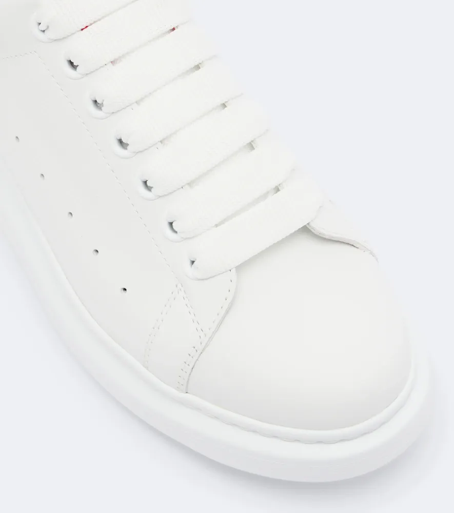 Alexander McQueen Oversized leather sneakers | Thumbnail 3 Alexander McQueen Oversized leather sneakers | Thumbnail 3