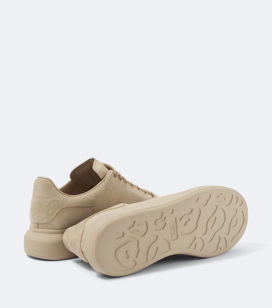 Alexander McQueen Oversized suede sneakers | Thumbnail 3 Alexander McQueen Oversized suede sneakers | Thumbnail 3