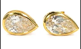 1.93ct Diamond 18K Gold Stud Pear Earrings 1.93ct Diamond 18K Gold Stud Pear Earrings