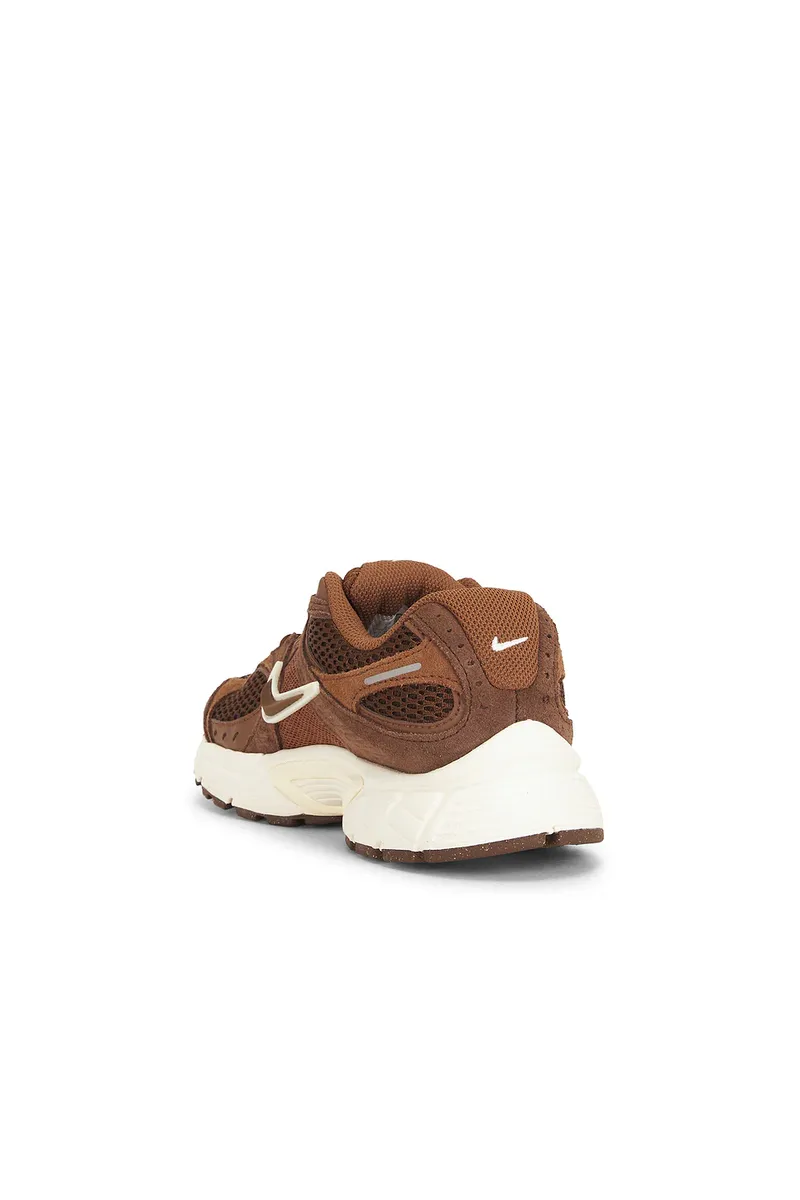 Nike V5 RNR Suede 2 Sneaker | Thumbnail 3 Nike V5 RNR Suede 2 Sneaker | Thumbnail 3