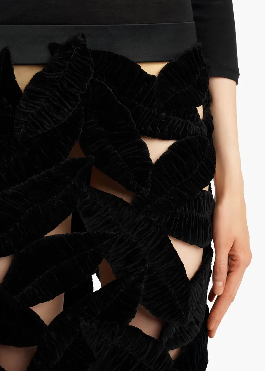 Khaite Neela Skirt In Black | Thumbnail 5