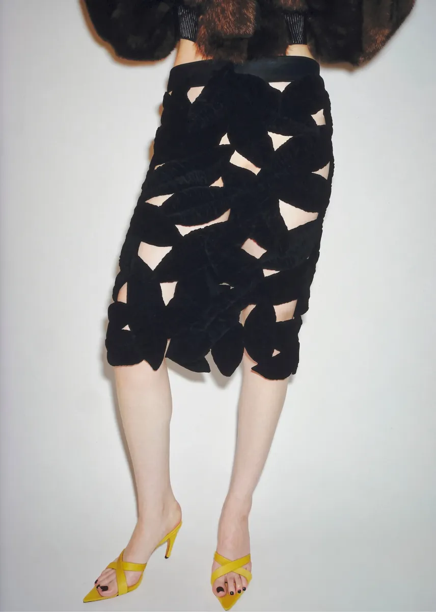 Khaite Neela Skirt In Black | Thumbnail 8