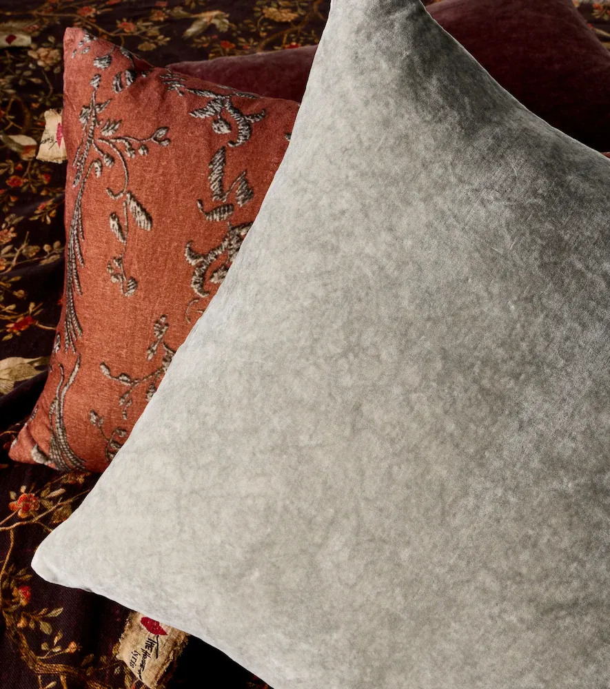 The House of Lyria Clusia cotton and linen velvet cushion | Thumbnail 2