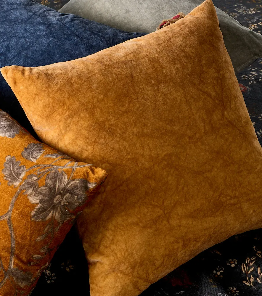 The House of Lyria Clusia cotton and linen velvet cushion | Thumbnail 2