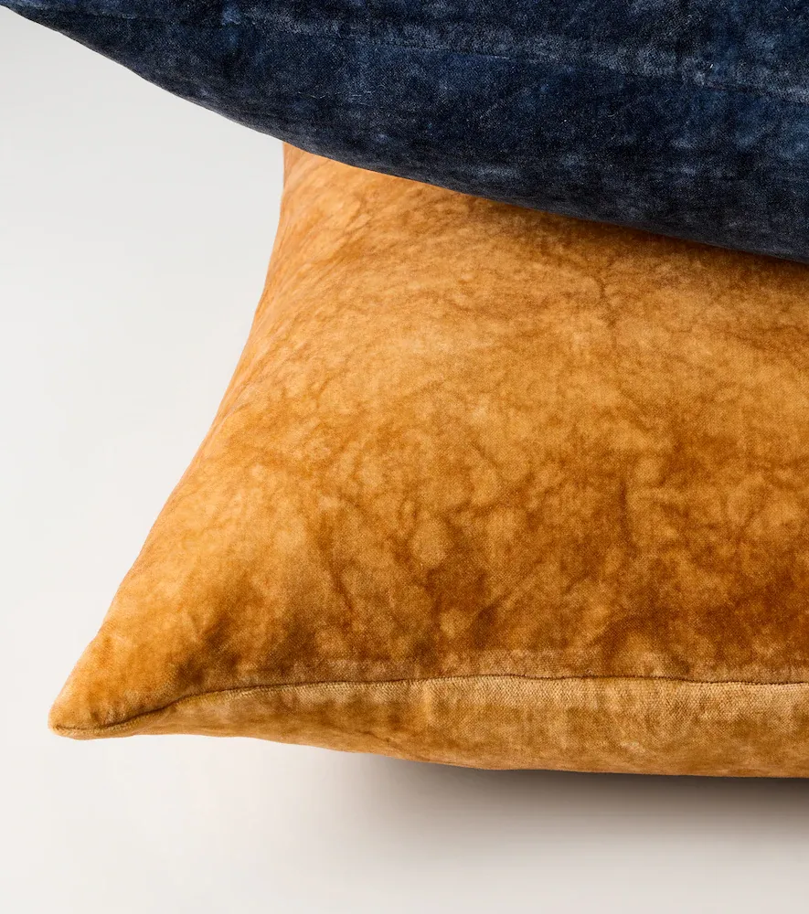 The House of Lyria Clusia cotton and linen velvet cushion | Thumbnail 4