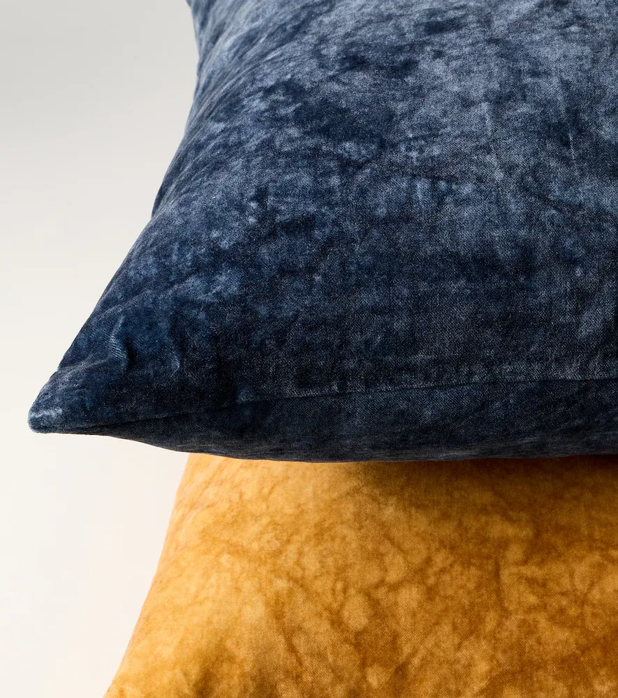 The House of Lyria Clusia cotton and linen velvet cushion | Thumbnail 3