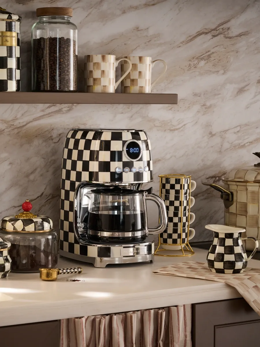 MacKenzie-Childs Courtly Check 4-Piece Cup Set | Thumbnail 7 MacKenzie-Childs Courtly Check 4-Piece Cup Set | Thumbnail 7