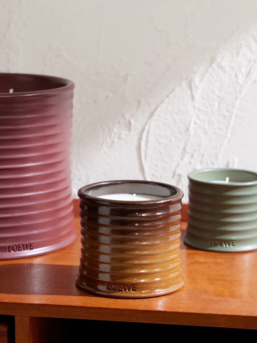 LOEWE PERFUMES Banoffee Midi Scented Candle - Men | Thumbnail 2 LOEWE PERFUMES Banoffee Midi Scented Candle - Men | Thumbnail 2