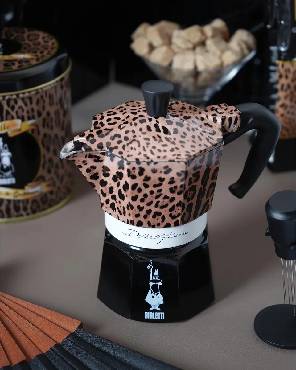 Bialetti x Dolce & Gabbana Leopardo 6-Cup Moka Express | Thumbnail 2 Bialetti x Dolce & Gabbana Leopardo 6-Cup Moka Express | Thumbnail 2