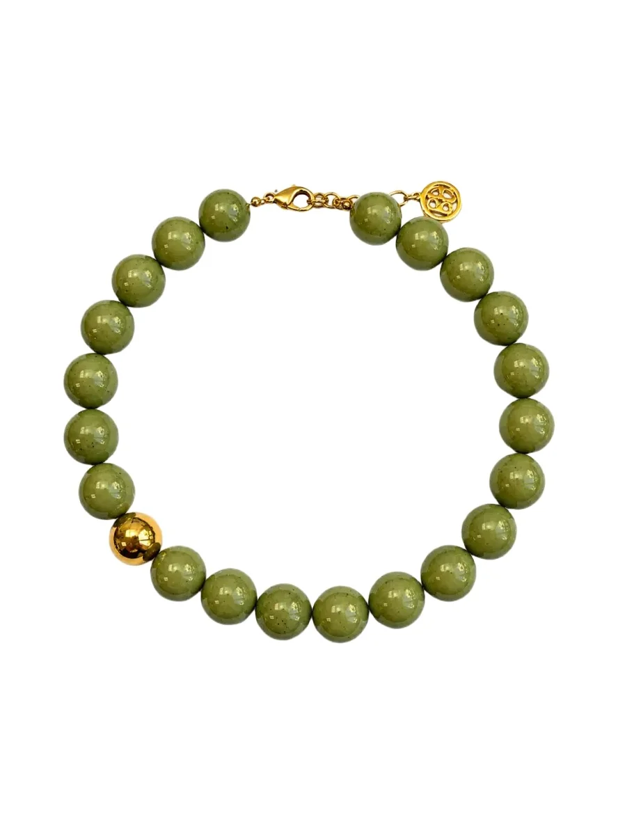 ben-amun Green Jade Resin Bead Necklace