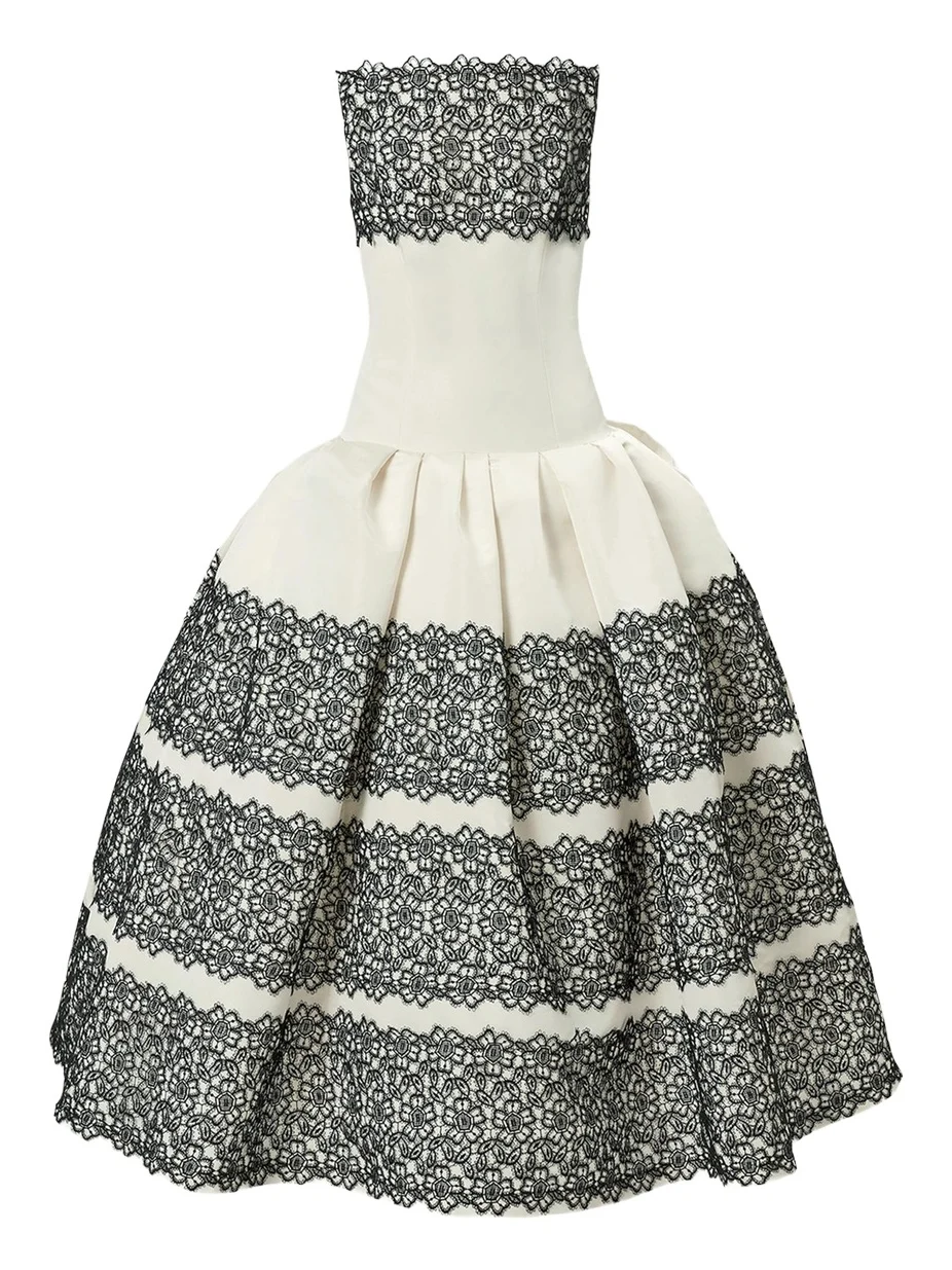 Carolina Herrera Strapless Guipure Lace Gown