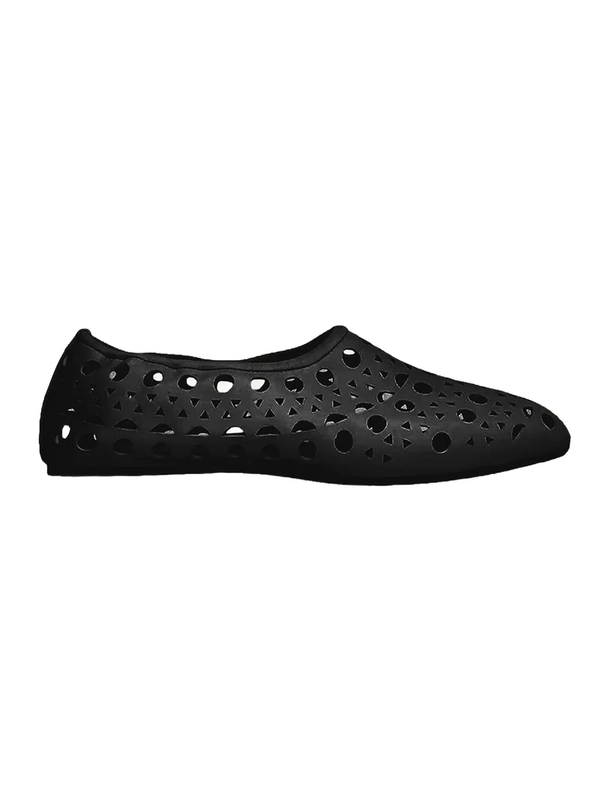 Neo Vienne Cutout Leather Ballerina Flats