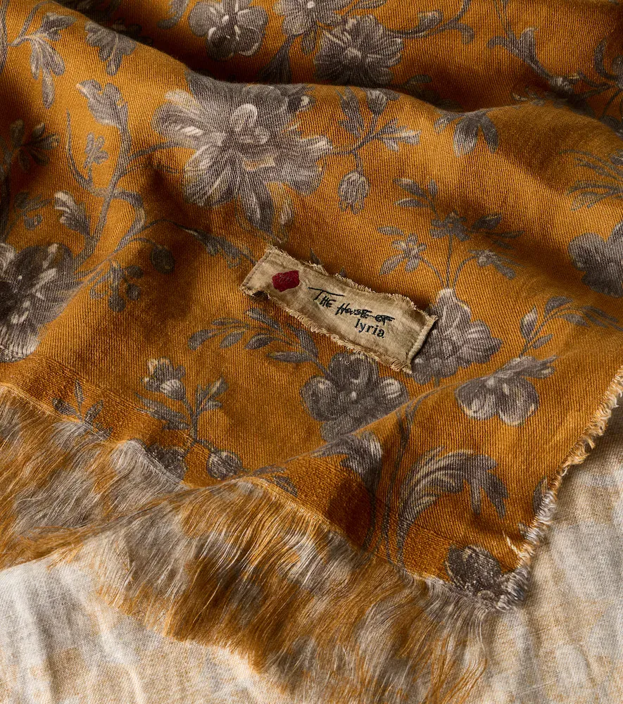 The House of Lyria Tormento floral linen and cotton tablecloth | Thumbnail 3