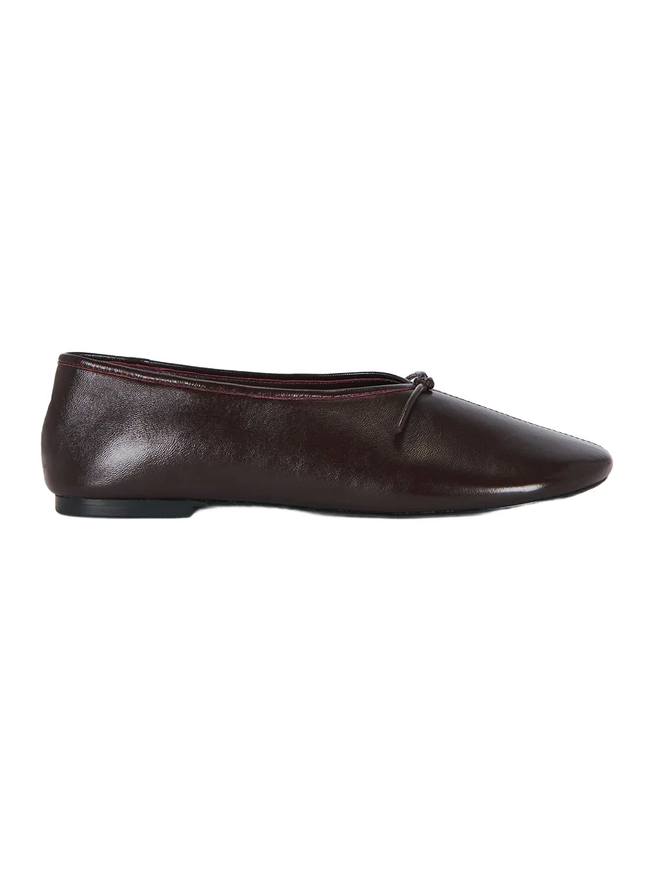 A Emery Mabel Flat