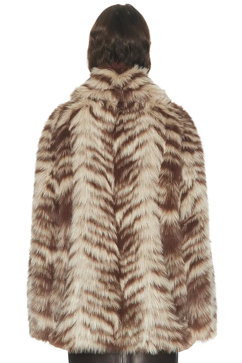 Frame The Alpine Chevron Coat | Thumbnail 4 Frame The Alpine Chevron Coat | Thumbnail 4