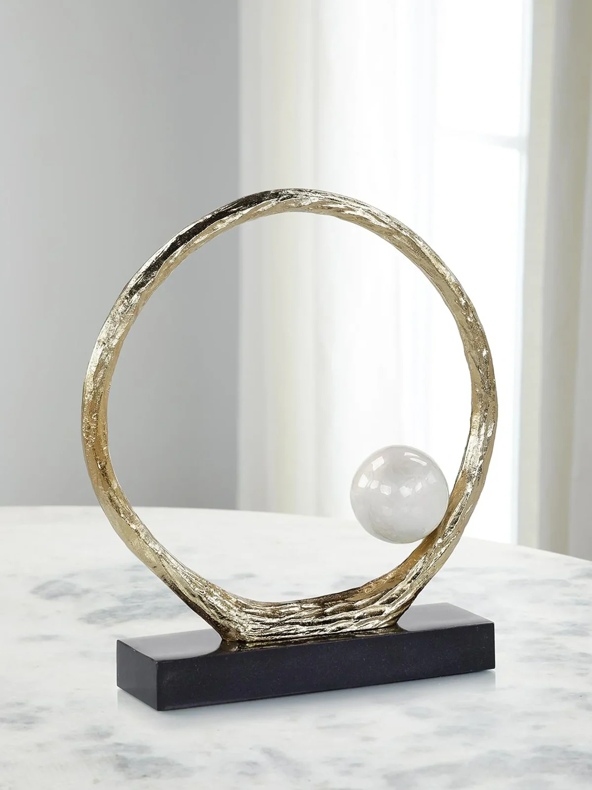Anello Di Perle Large Sculpture Anello Di Perle Large Sculpture
