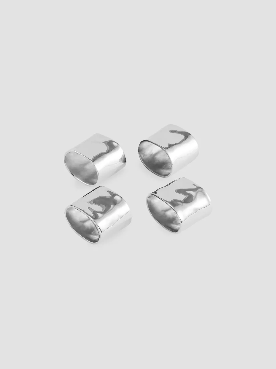 Michael Aram Reflective 8-Piece Napkin Ring & Napkin Gift Set | Thumbnail 4 Michael Aram Reflective 8-Piece Napkin Ring & Napkin Gift Set | Thumbnail 4