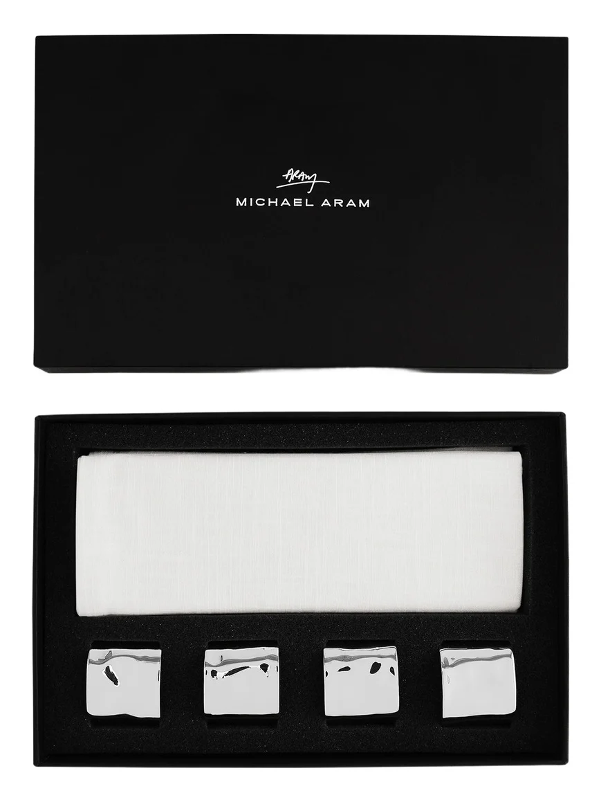 Reflective 8-Piece Napkin Ring & Napkin Gift Set