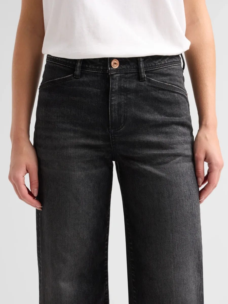 Moussy Vintage Women's Greene Flared Jeans | Thumbnail 5 Moussy Vintage Women's Greene Flared Jeans | Thumbnail 5
