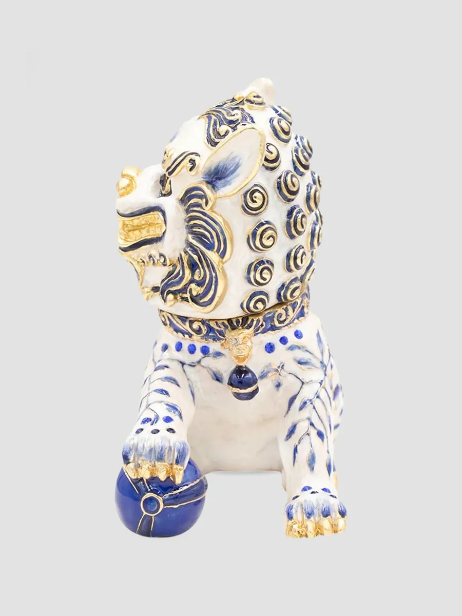 Jay Strongwater Delft Garden Shi Foo Dog Chinoiserie Figurine | Thumbnail 3 Jay Strongwater Delft Garden Shi Foo Dog Chinoiserie Figurine | Thumbnail 3