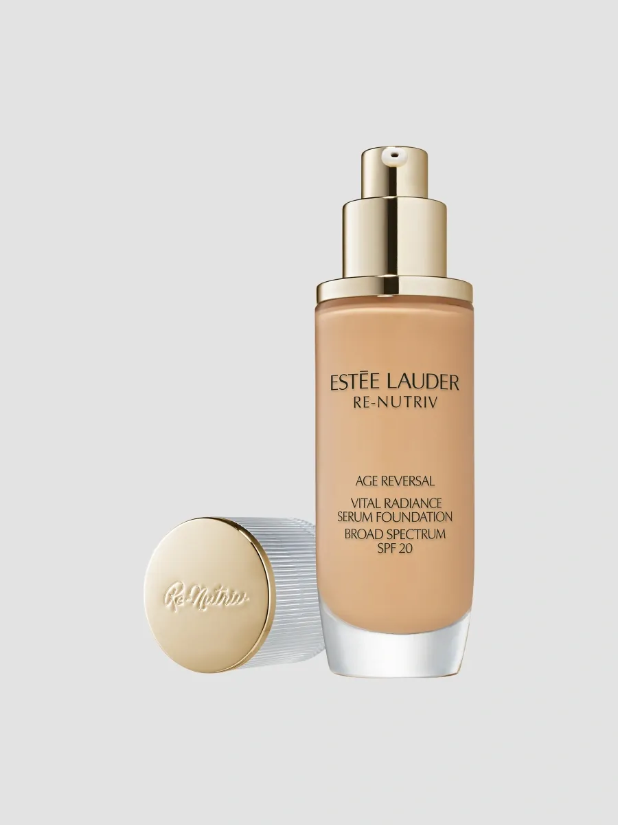 Estée Lauder Re-Nutriv Age Reversal Vital Radiance Serum Foundation SPF 20 | Thumbnail 2
