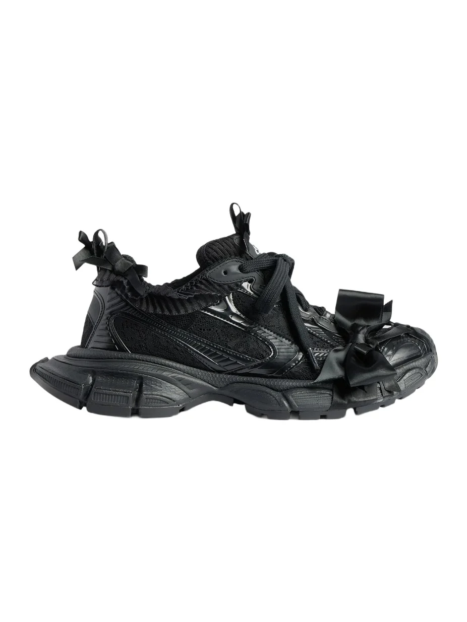 Women's 3XL Lace Sneakers Women's 3XL Lace Sneakers