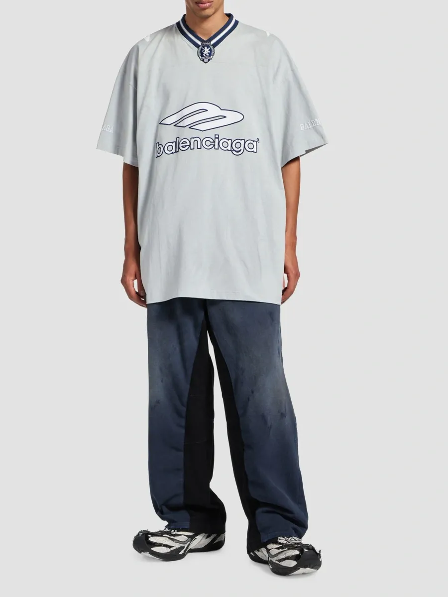 Balenciaga Men's 3B Football V-Neck Oversized T-Shirt | Thumbnail 2 Balenciaga Men's 3B Football V-Neck Oversized T-Shirt | Thumbnail 2