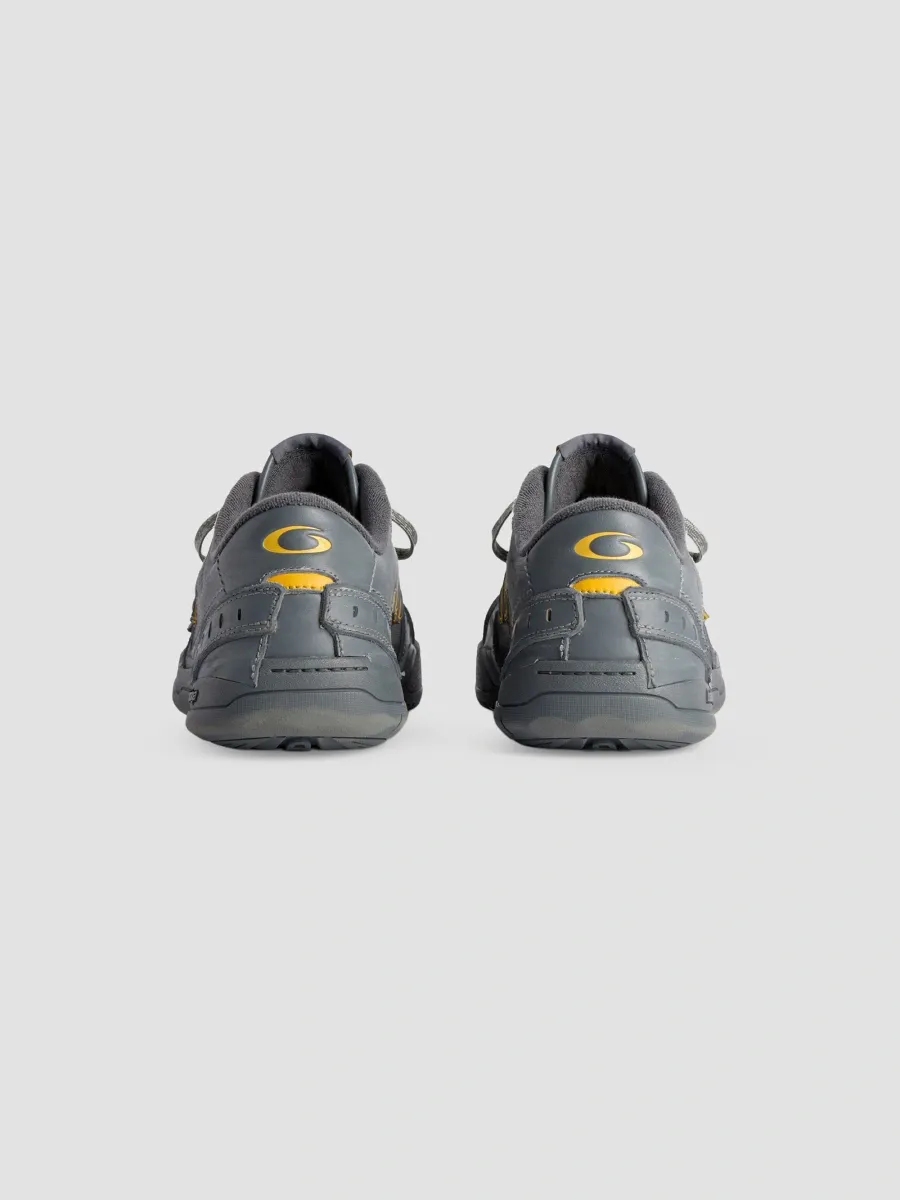 Balenciaga Men's Hamptons Worn-Out Sneakers | Thumbnail 3 Balenciaga Men's Hamptons Worn-Out Sneakers | Thumbnail 3