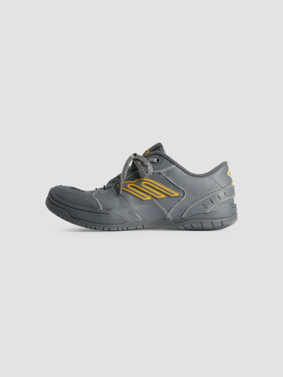 Balenciaga Men's Hamptons Worn-Out Sneakers | Thumbnail 5 Balenciaga Men's Hamptons Worn-Out Sneakers | Thumbnail 5