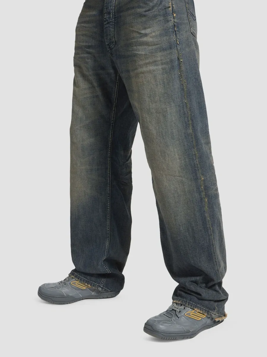 Balenciaga Men's Hamptons Worn-Out Sneakers | Thumbnail 8 Balenciaga Men's Hamptons Worn-Out Sneakers | Thumbnail 8