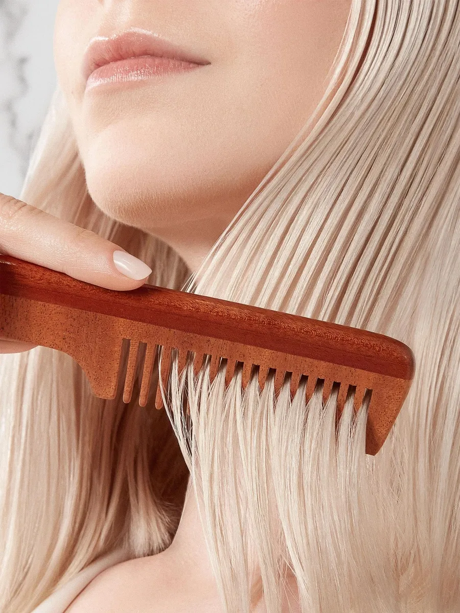 Augustinus Bader The Neem Comb | Thumbnail 2 Augustinus Bader The Neem Comb | Thumbnail 2