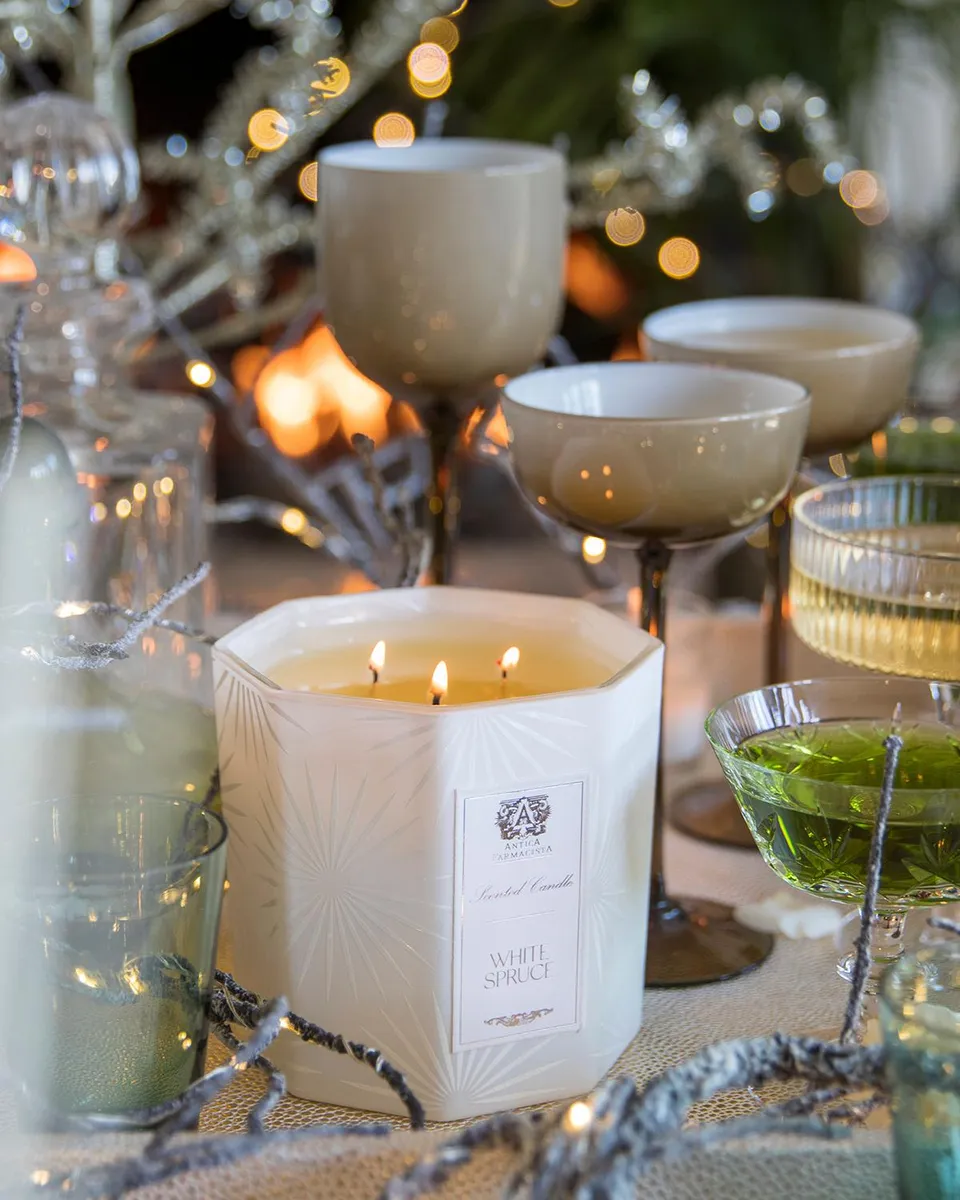 Antica Farmacista White Spruce 3-Wick Candle, 700 g | Thumbnail 2 Antica Farmacista White Spruce 3-Wick Candle, 700 g | Thumbnail 2