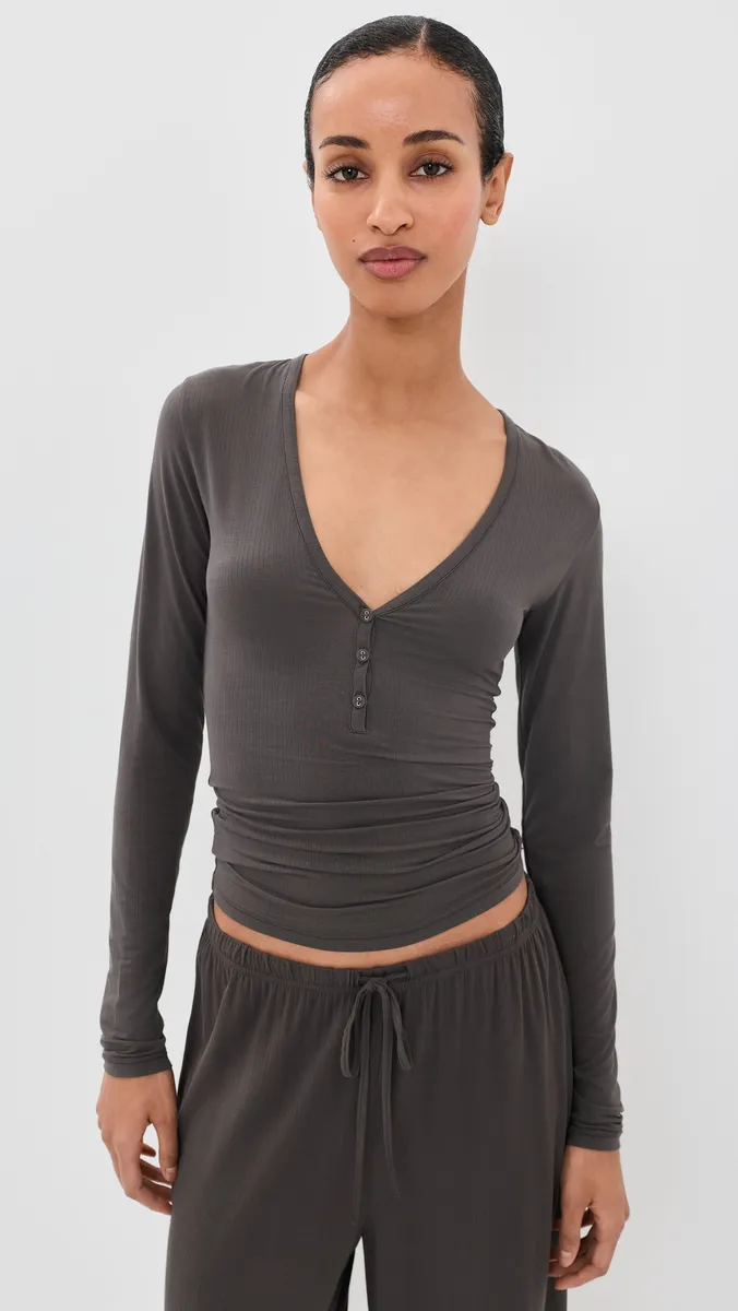 Skims Cloud Sleep Henley Top | Thumbnail 2 Skims Cloud Sleep Henley Top | Thumbnail 2