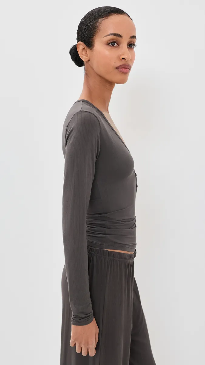 Skims Cloud Sleep Henley Top | Thumbnail 4 Skims Cloud Sleep Henley Top | Thumbnail 4