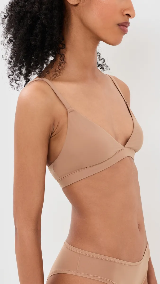Skims Triangle Bralette | Thumbnail 4