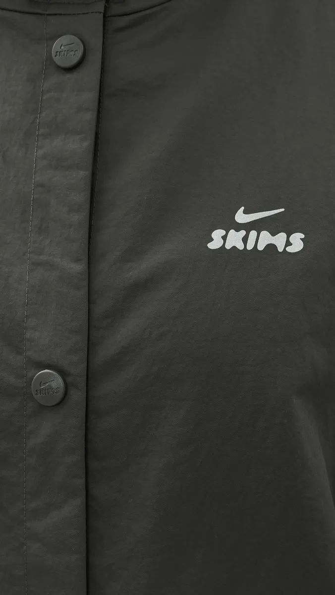 NikeSKIMS Crunchy Nylon Hooded Parka | Thumbnail 6