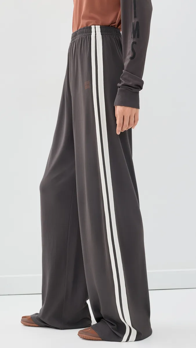 NikeSKIMS Stretch Knit Wide Leg Pants | Thumbnail 4
