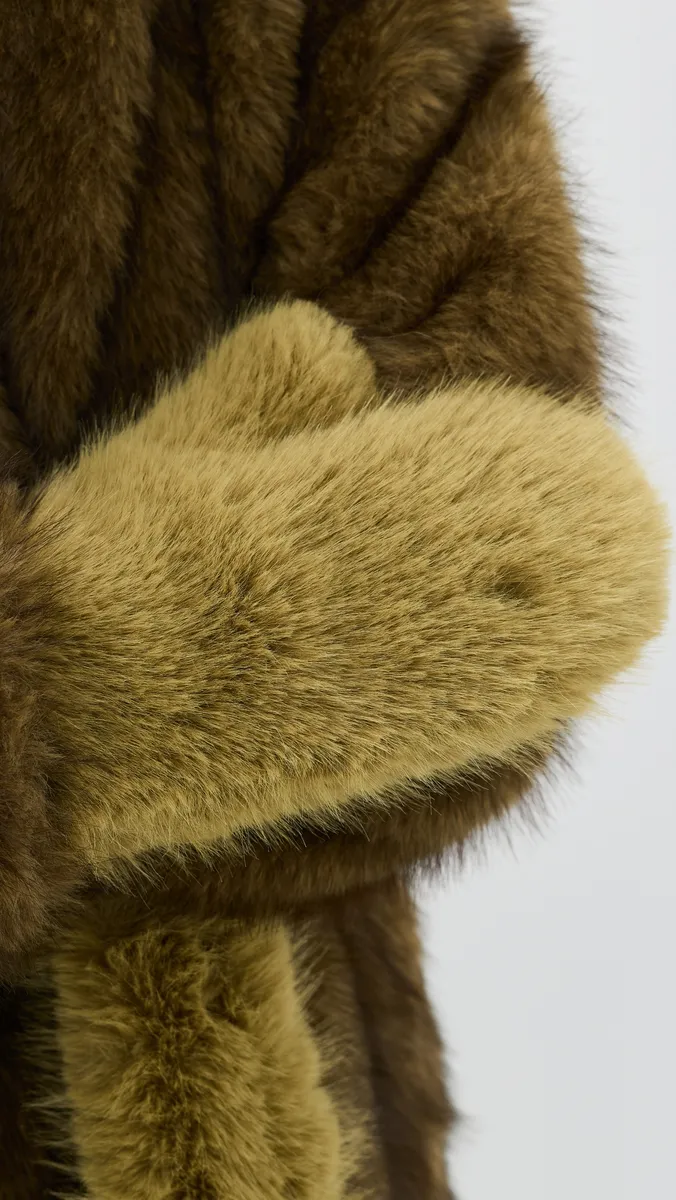 Muse Assembly Amber Faux Fur Coat | Thumbnail 6 Muse Assembly Amber Faux Fur Coat | Thumbnail 6