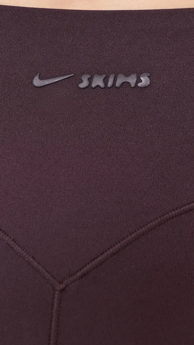 NikeSKIMS Studio Stretch Capri Leggings 17 | Thumbnail 6 NikeSKIMS Studio Stretch Capri Leggings 17 | Thumbnail 6