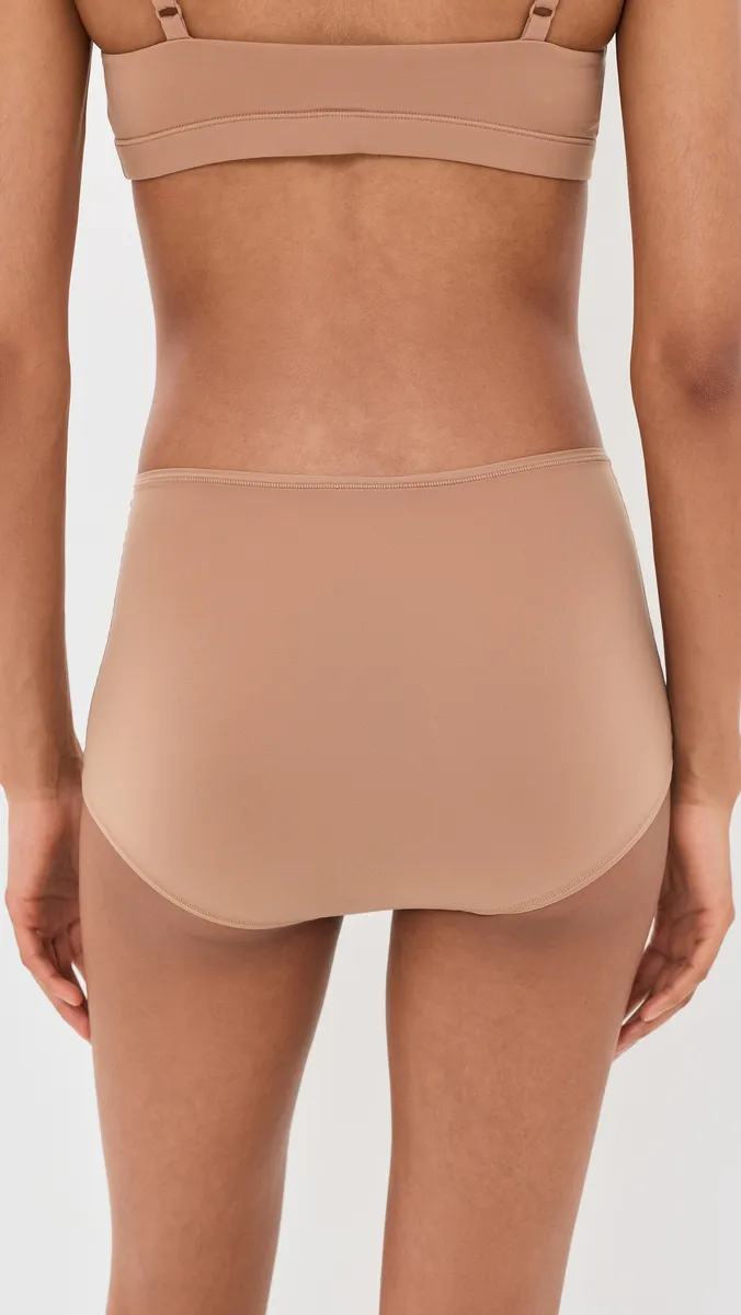 Skims Boyshorts | Thumbnail 3