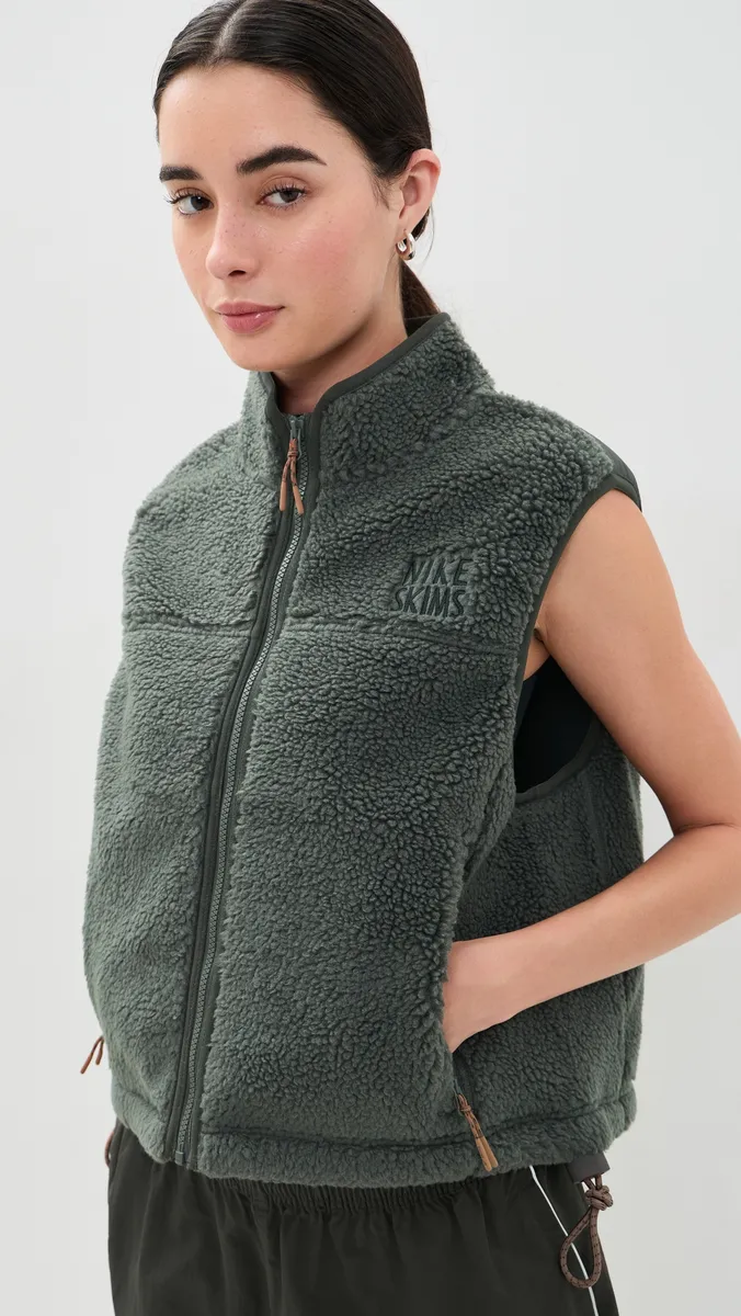 NikeSKIMS Sherpa Vest | Thumbnail 2